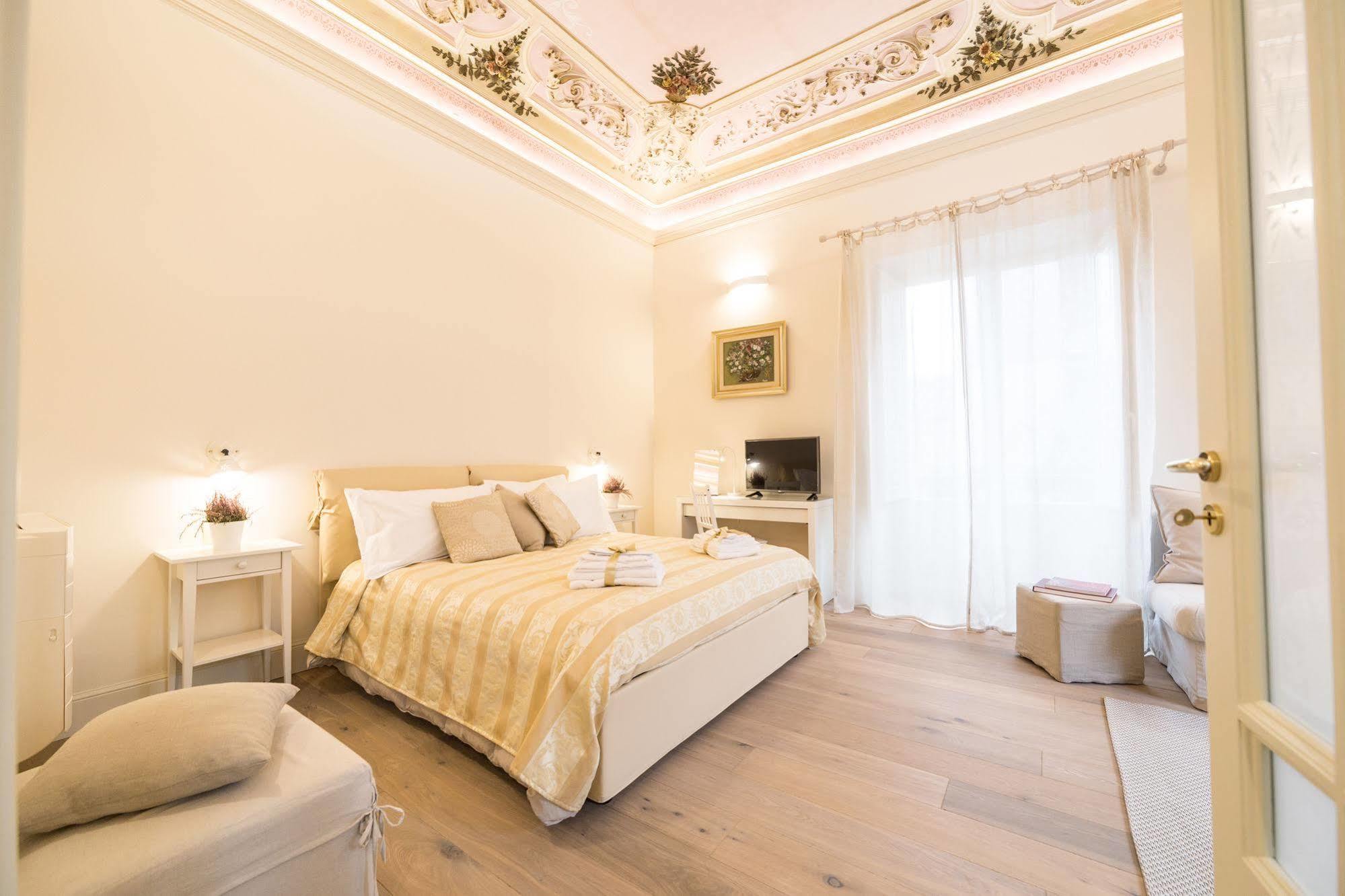 Bed and Breakfast Il Leone Blu Катанія Екстер'єр фото